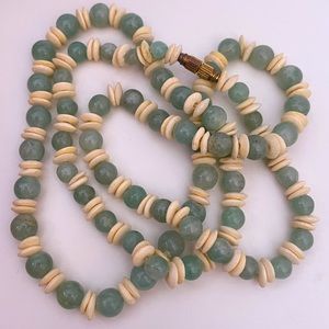 Vintage Real JADE Stone & SHELL Summer Beach Vacation Crystal Beaded Necklace